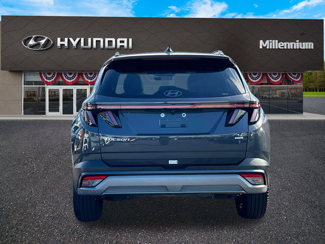 Certified 2025 Hyundai Tucson Limited AWD/4WD image 6