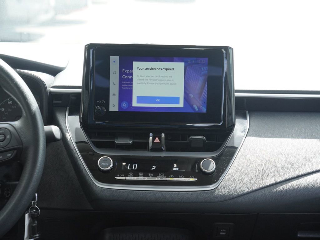 Used 2025 Toyota Corolla LE image 20