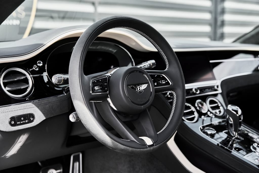 Used 2025 Bentley Continental GT Speed AWD/4WD image 32