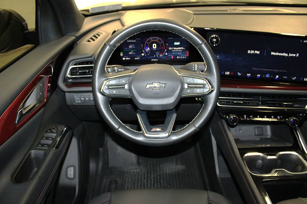 Used 2025 Chevrolet Traverse Z71 w/ LPO, Floor Liner Package AWD/4WD image 13