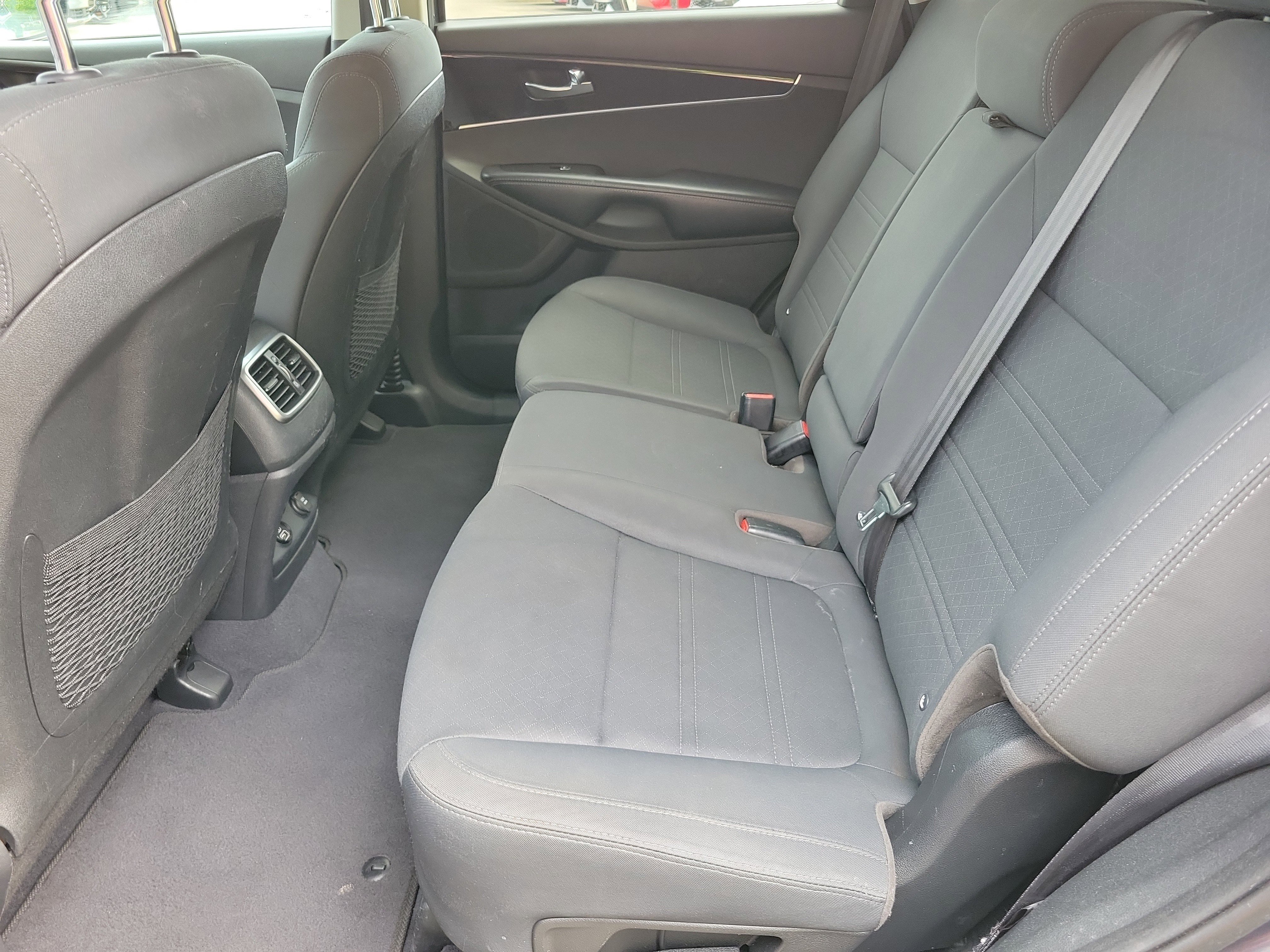 Used 2020 Kia Sorento FWD V6 image 6