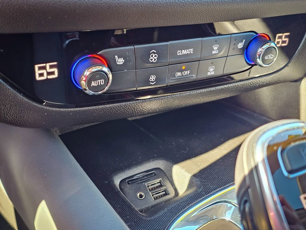 Used 2020 Buick Enclave Essence w/ Sound and Sites Package image 26