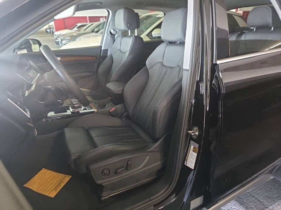 Used 2024 Audi Q5 e Premium AWD/4WD image 8