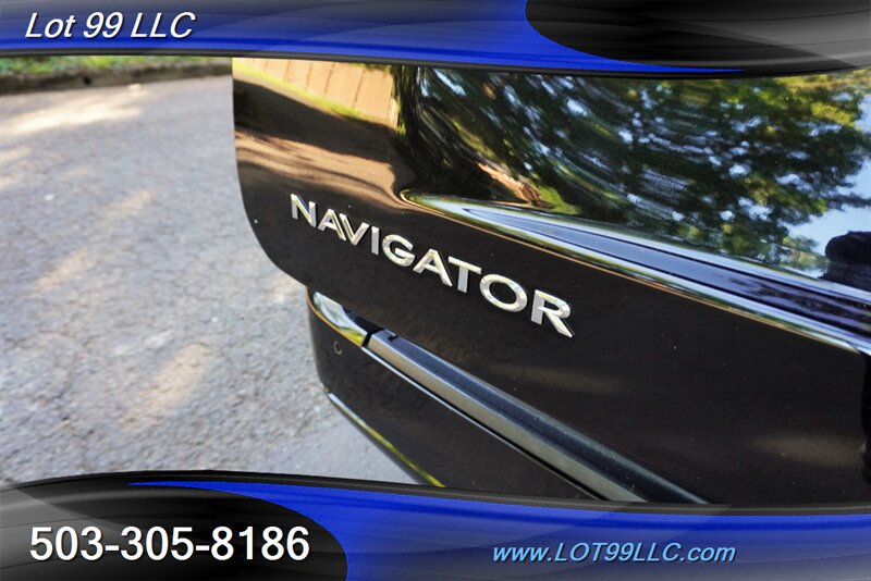 Used 2017 Lincoln Navigator Select AWD/4WD image 35
