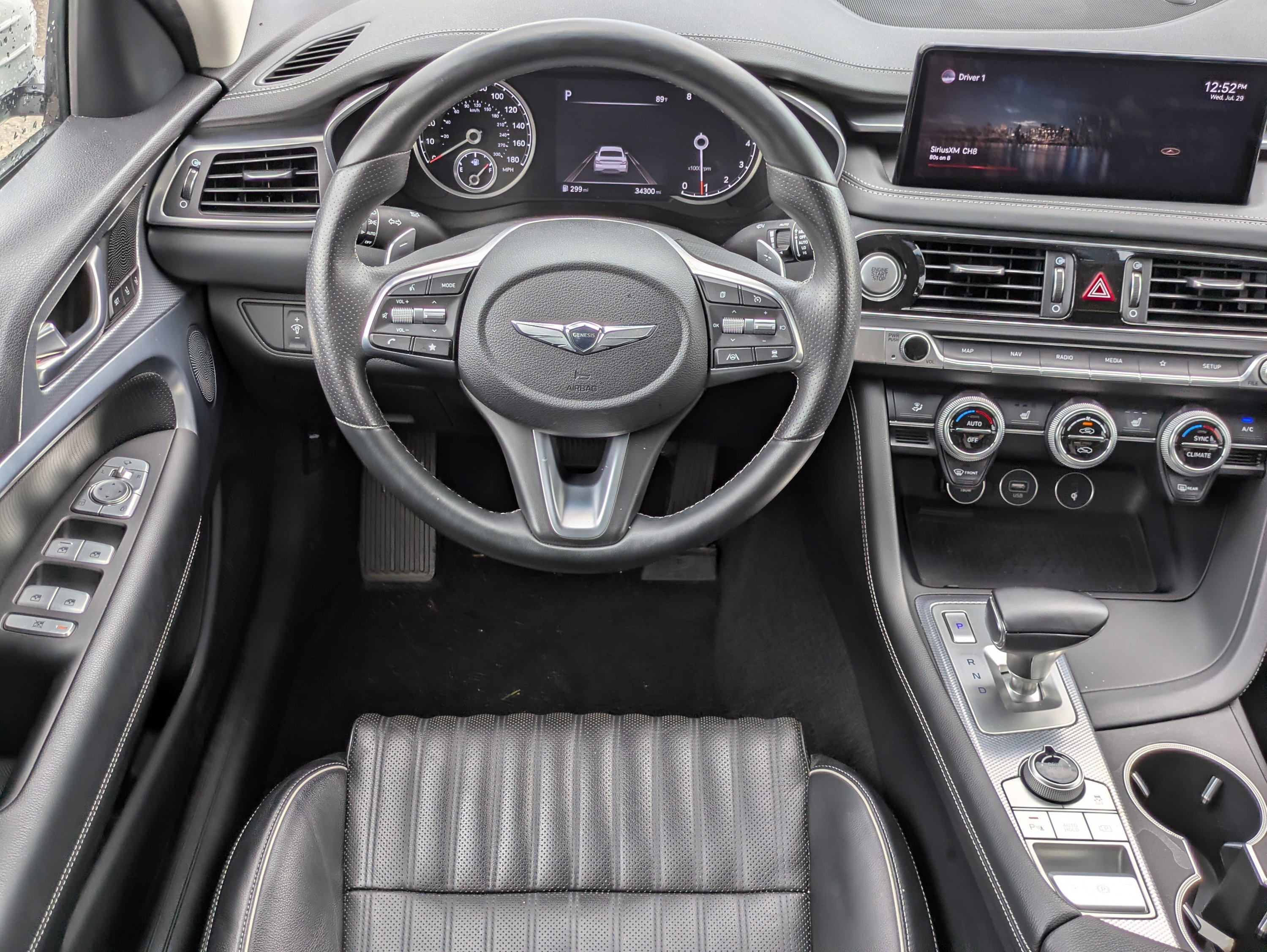 Used 2022 Genesis G70 2.0T w/ Prestige Package RWD image 10