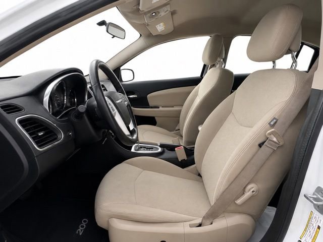 Used 2012 Chrysler 200 Touring FWD image 12