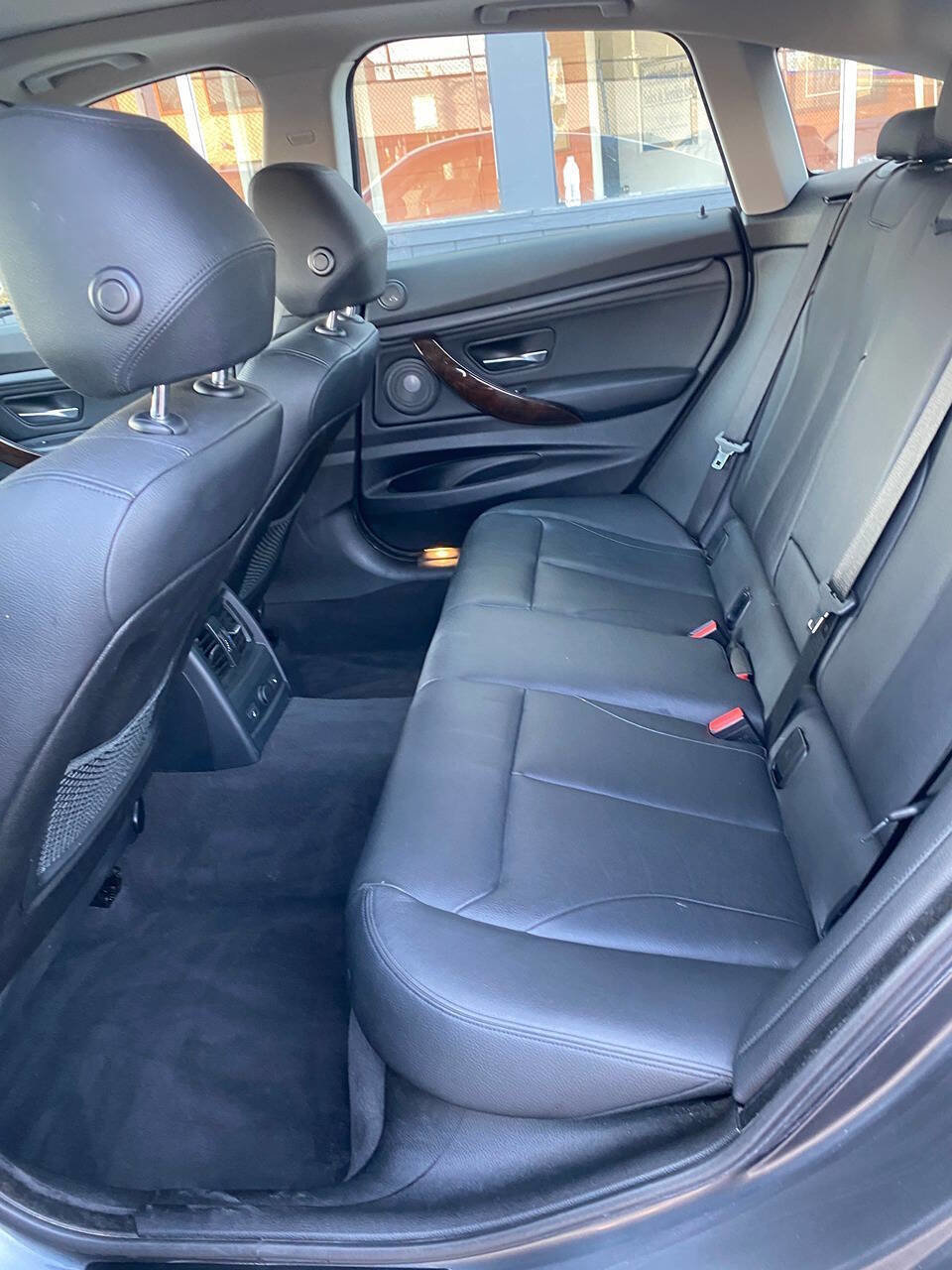 Used 2015 BMW 335i Gran Turismo xDrive image 11