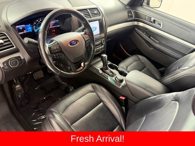 Used 2016 Ford Explorer XLT w/ Equipment Group 202A AWD/4WD image 12