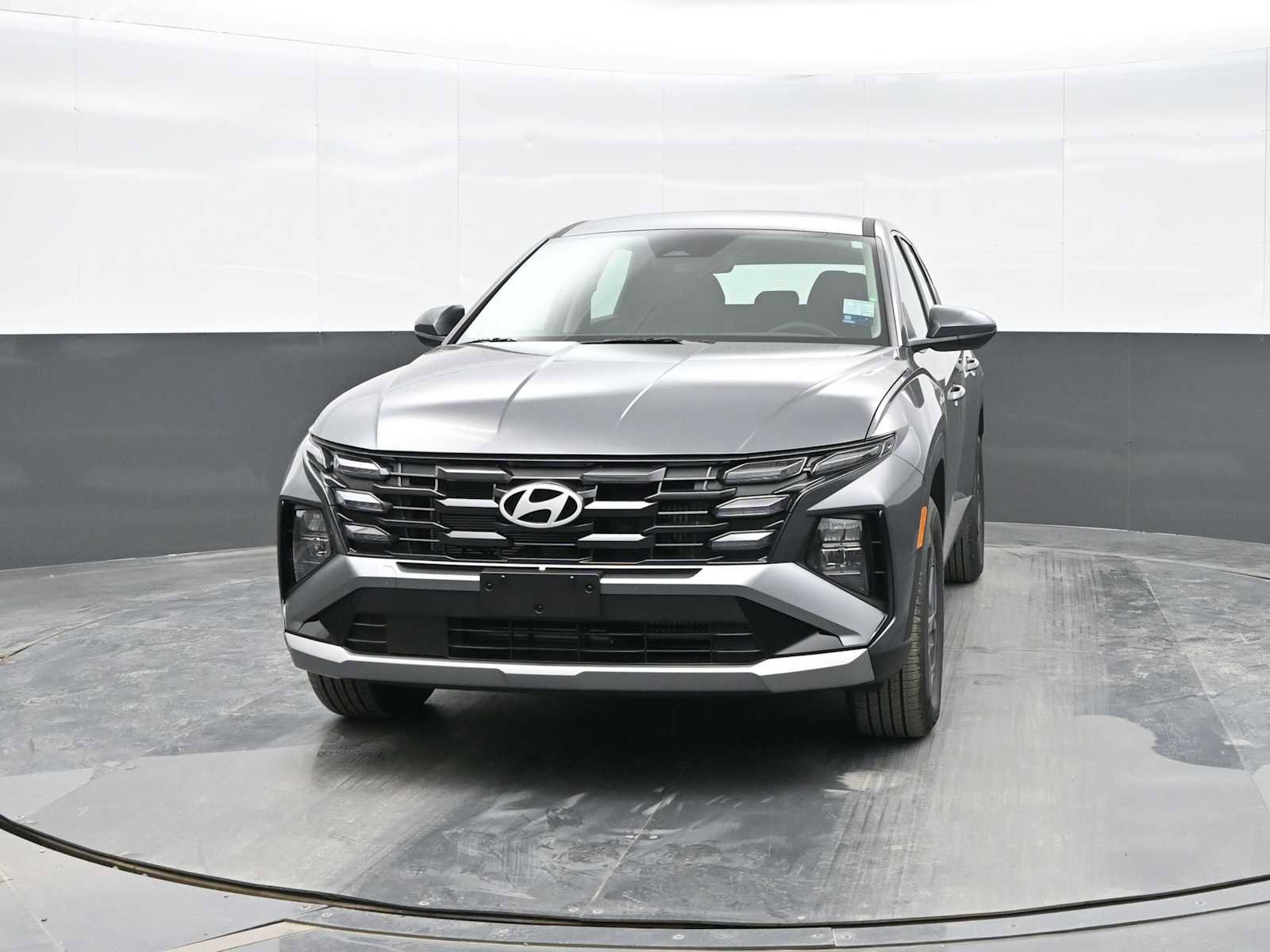 New 2026 Hyundai Tucson Blue SE image 3