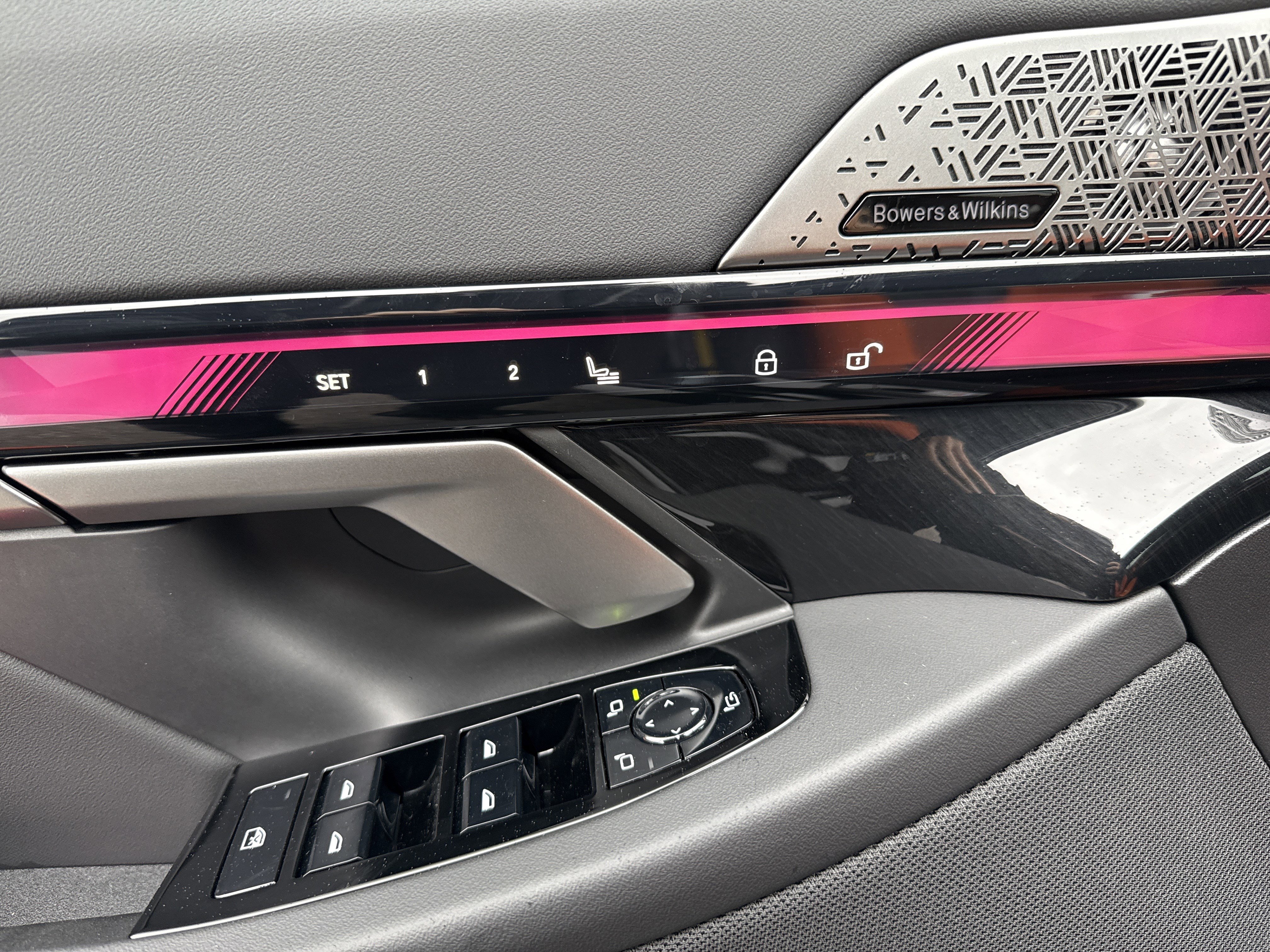 Used 2026 BMW M5 image 44