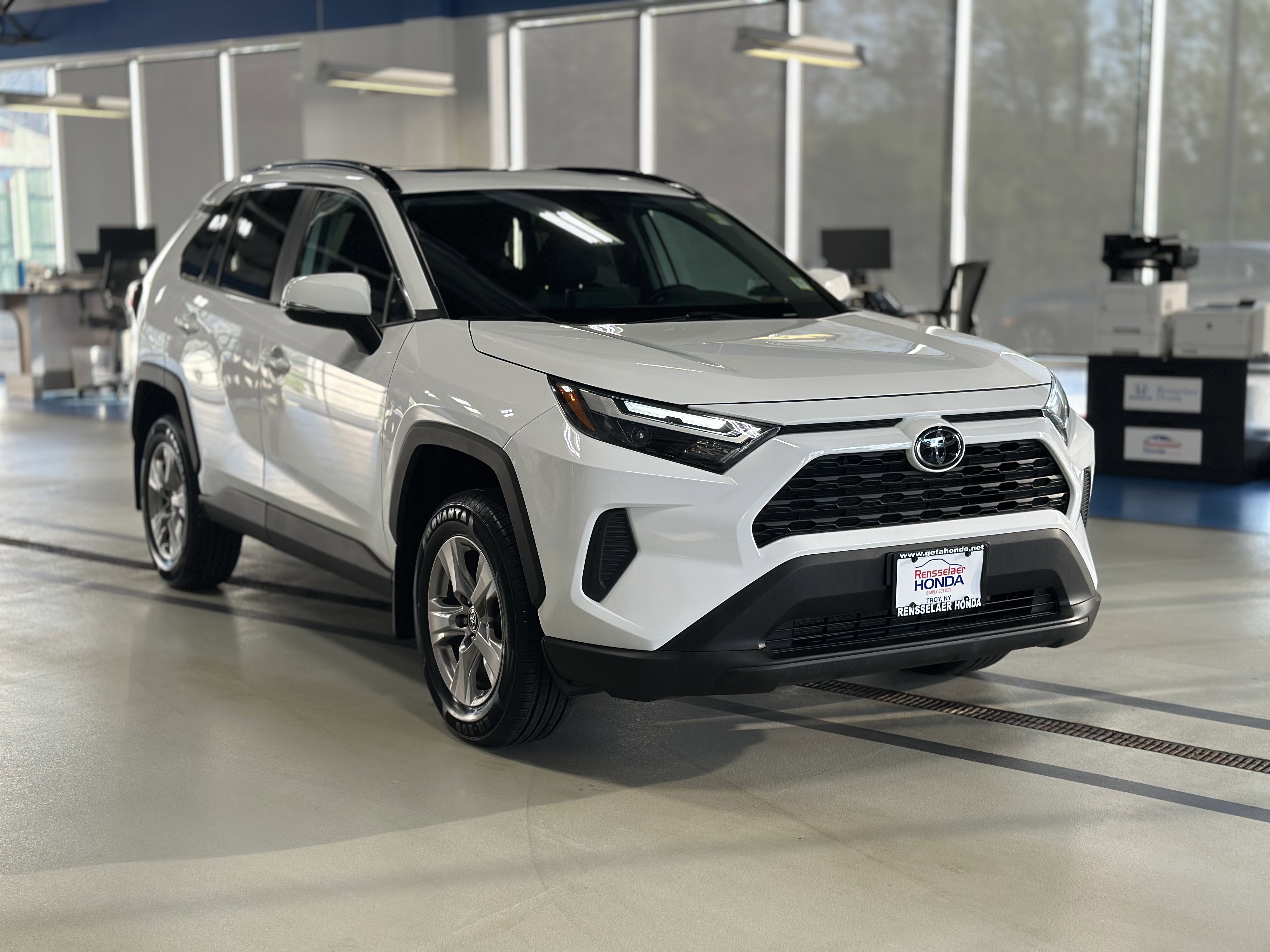 Used 2023 Toyota RAV4 XLE w/ Convenience Package AWD/4WD image 3