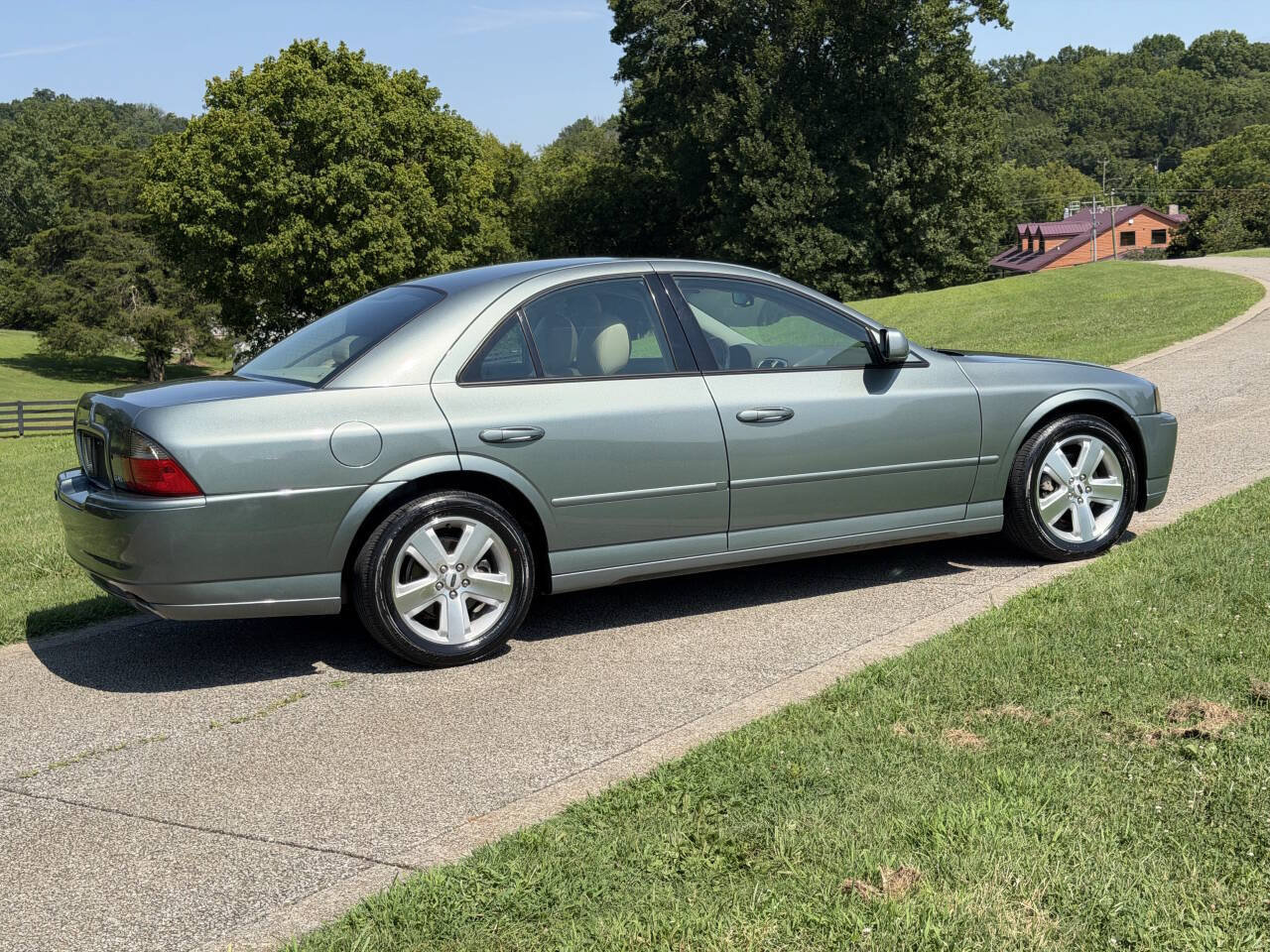 Used 2006 Lincoln LS RWD image 17