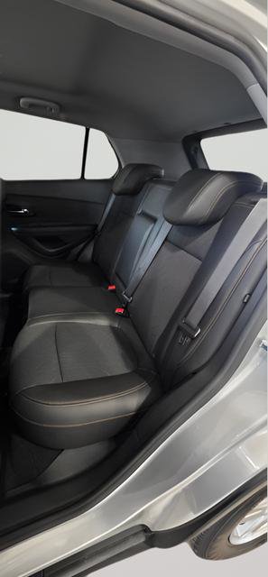 Used 2022 Chevrolet Trax LT w/ LT Convenience Package image 26