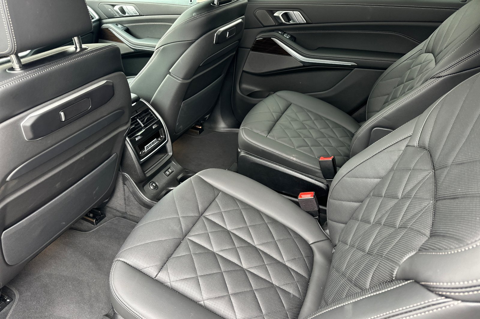 Used 2026 BMW X7 xDrive40i AWD/4WD image 11