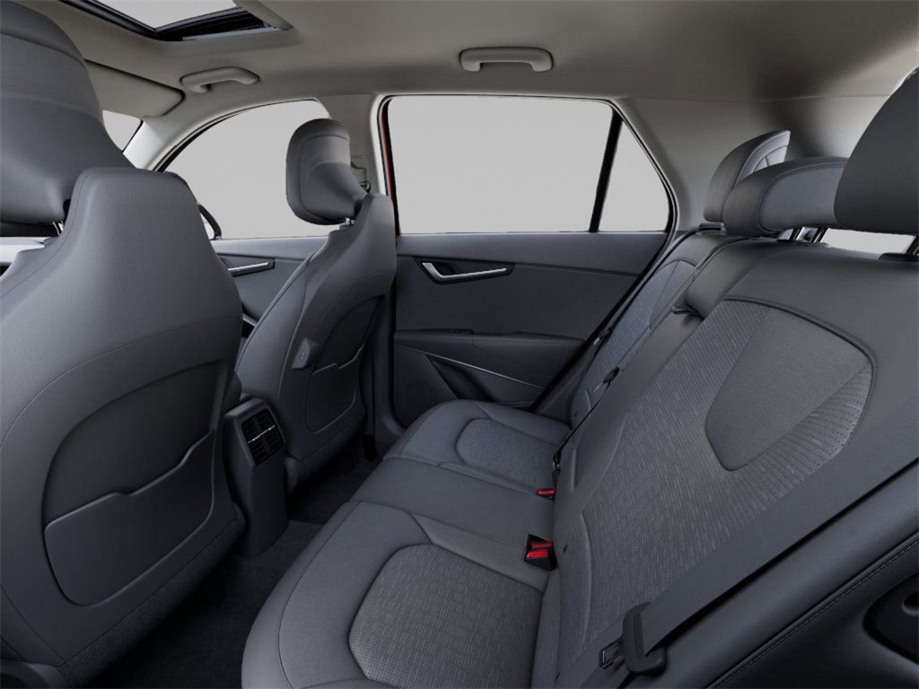 New 2025 Kia Niro SX image 18