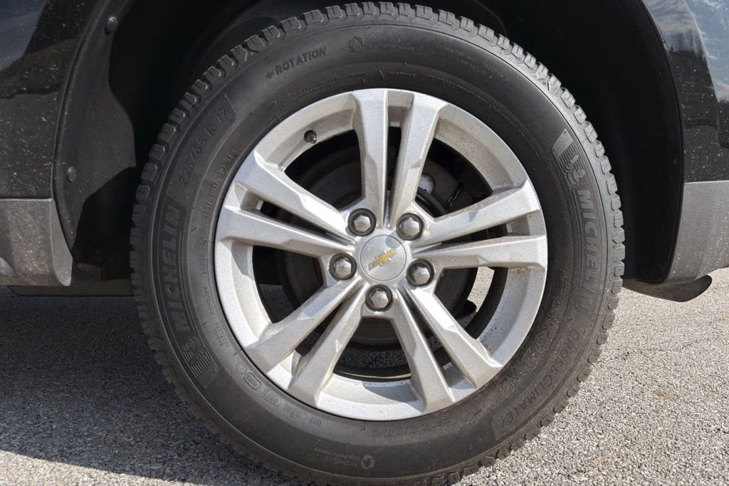 Used 2017 Chevrolet Equinox LS image 34