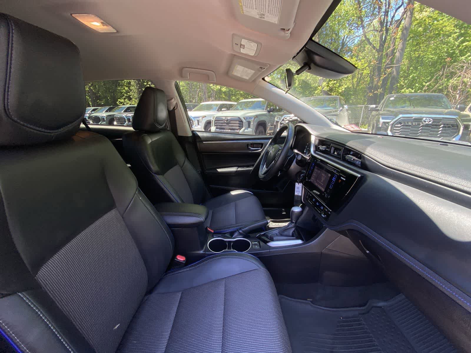 Used 2017 Toyota Corolla SE w/ Body Protection Package FWD image 23