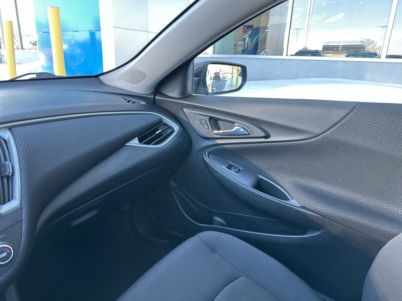 Used 2022 Chevrolet Malibu RS image 33