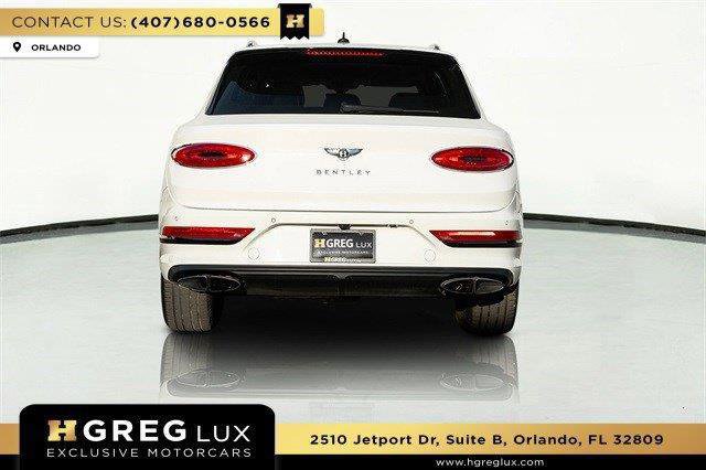 Used 2022 Bentley Bentayga AWD/4WD image 22