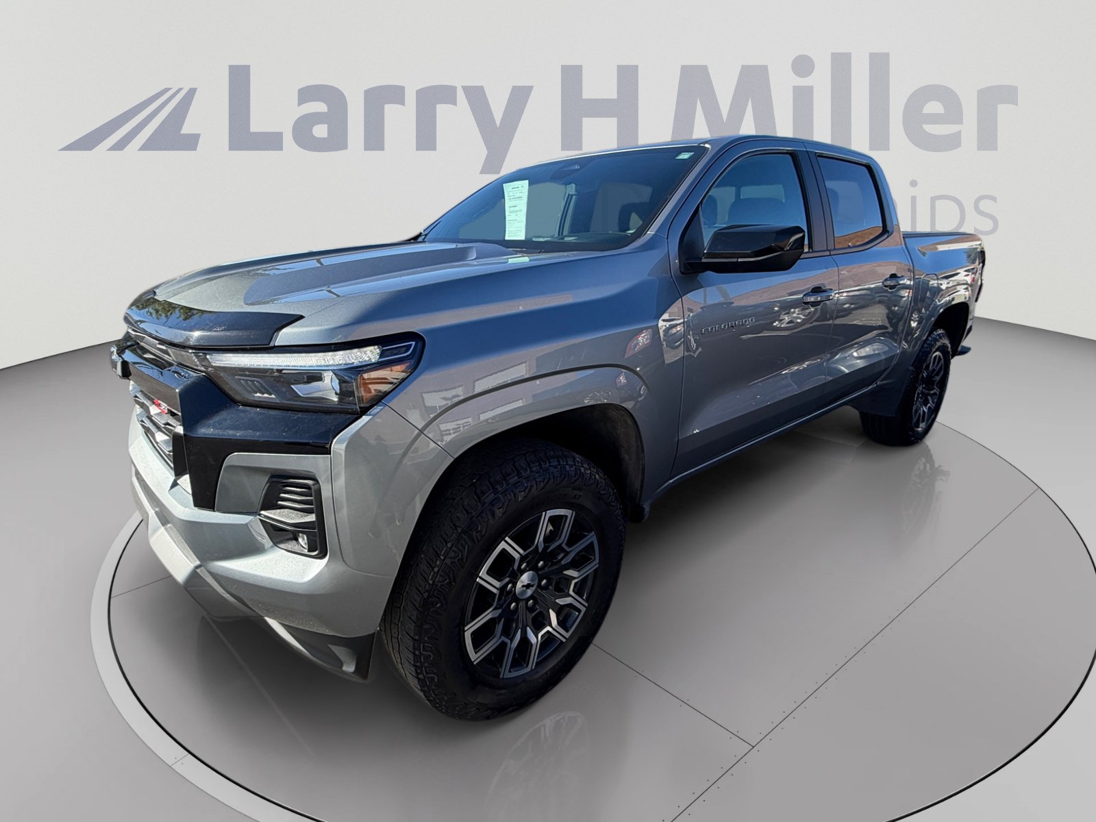 Used 2023 Chevrolet Colorado Z71 w/ Advanced Trailering Package AWD/4WD image 1