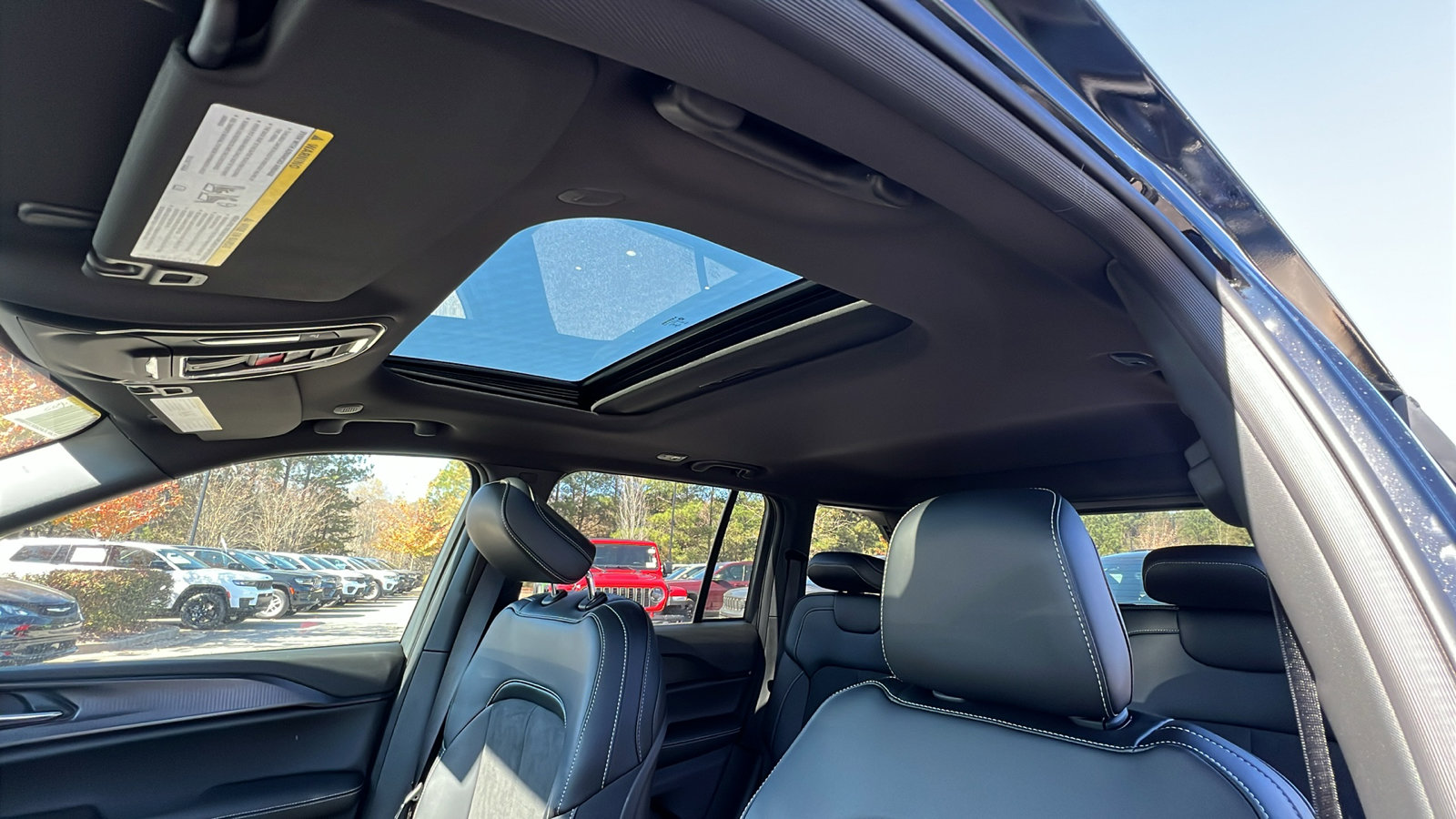 New 2025 Jeep Grand Cherokee Altitude image 19