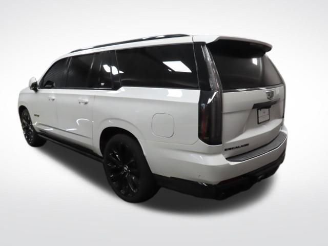 Used 2025 Cadillac Escalade ESV V w/ LPO, ONYX Package image 3