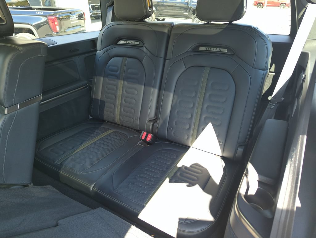 Used 2024 Rivian R1S Adventure Dual AWD/4WD image 28