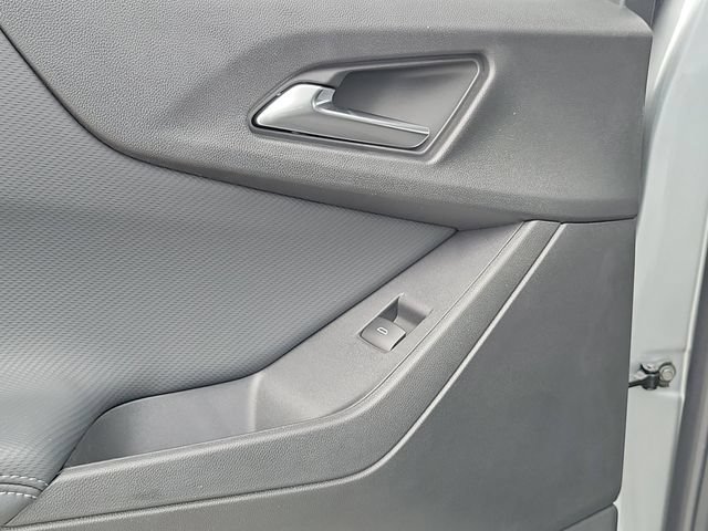 New 2026 Chevrolet Equinox LT w/ Safety and Technology Package FWD image 13