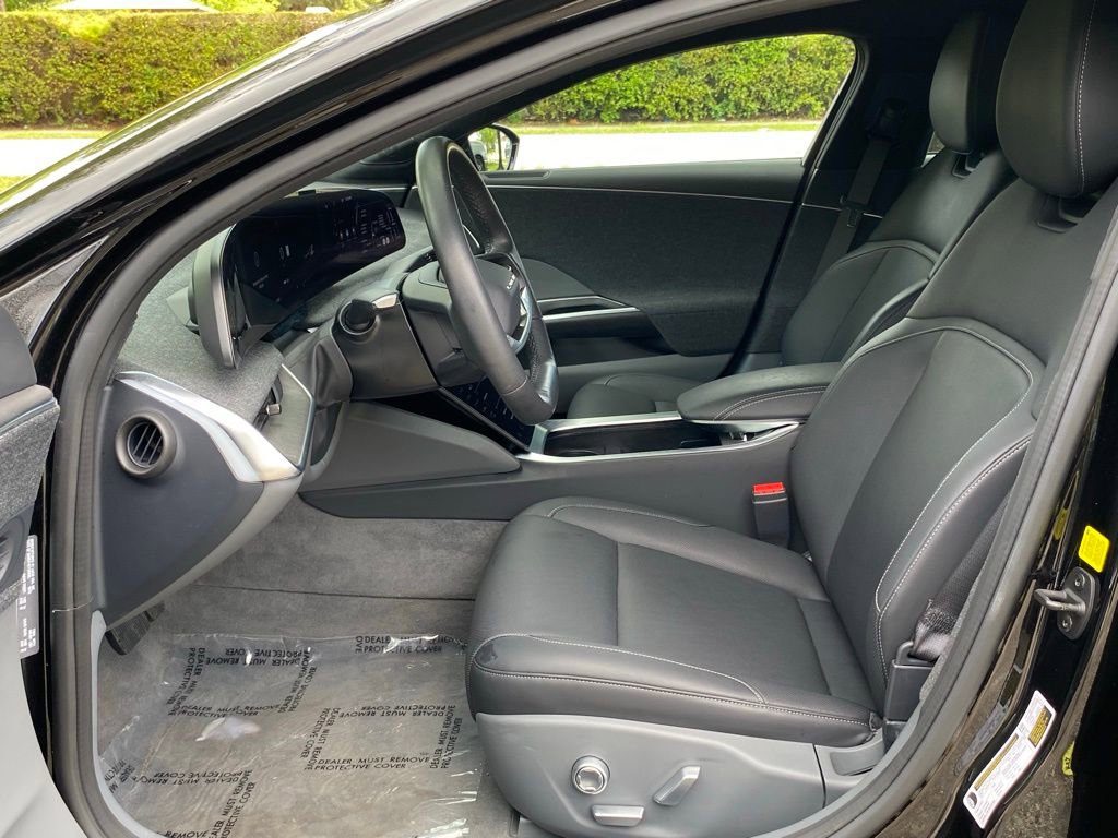 Used 2023 Lucid Air Pure image 41