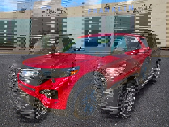 Certified 2022 Ford Explorer XLT w/ Class IV Trailer Tow Package image 3