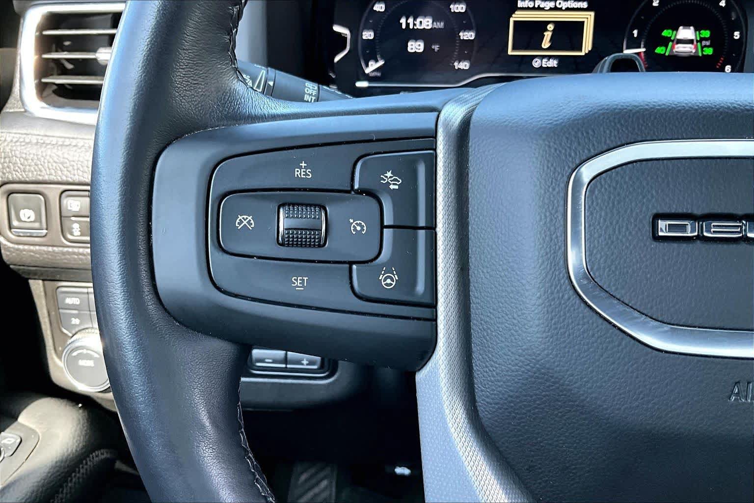 Used 2024 GMC Yukon Denali w/ Advanced Technology Package AWD/4WD image 24