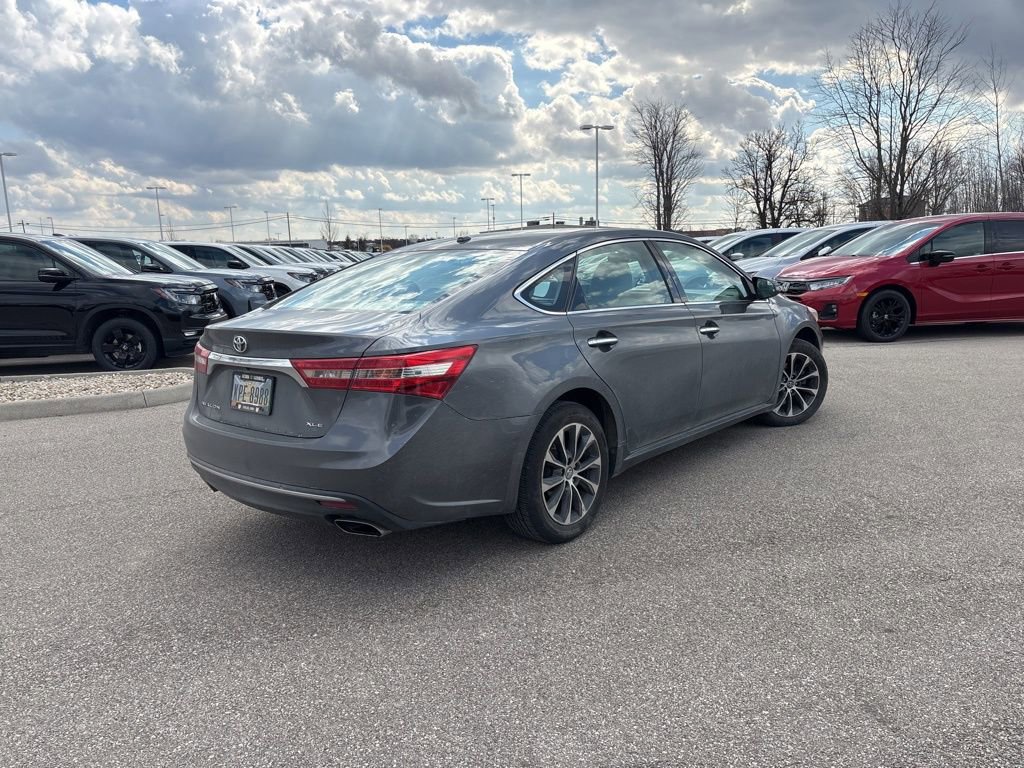 Used 2018 Toyota Avalon XLE w/ All Weather Liner Package image 10
