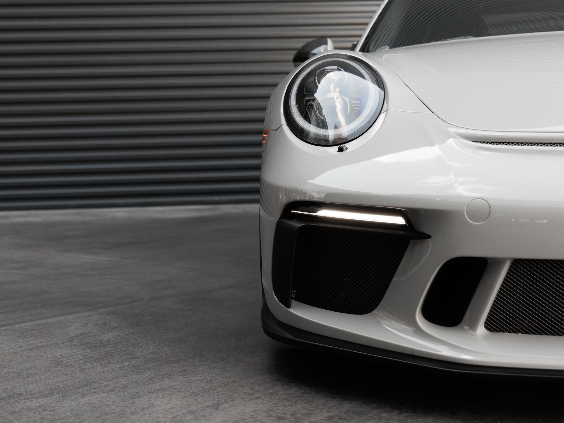 Used 2018 Porsche 911 GT3 RWD image 46