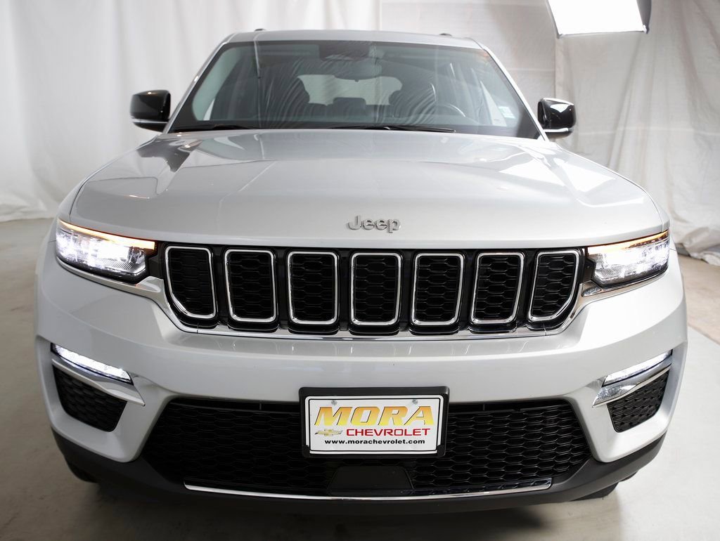 Used 2022 Jeep Grand Cherokee Limited AWD/4WD image 23