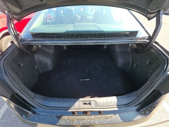 Used 2025 Nissan Altima 2.5 SR FWD image 16