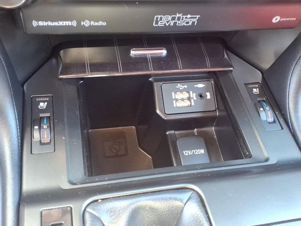 Used 2023 Lexus GX 460 Premium w/ Accessory Package AWD/4WD image 26