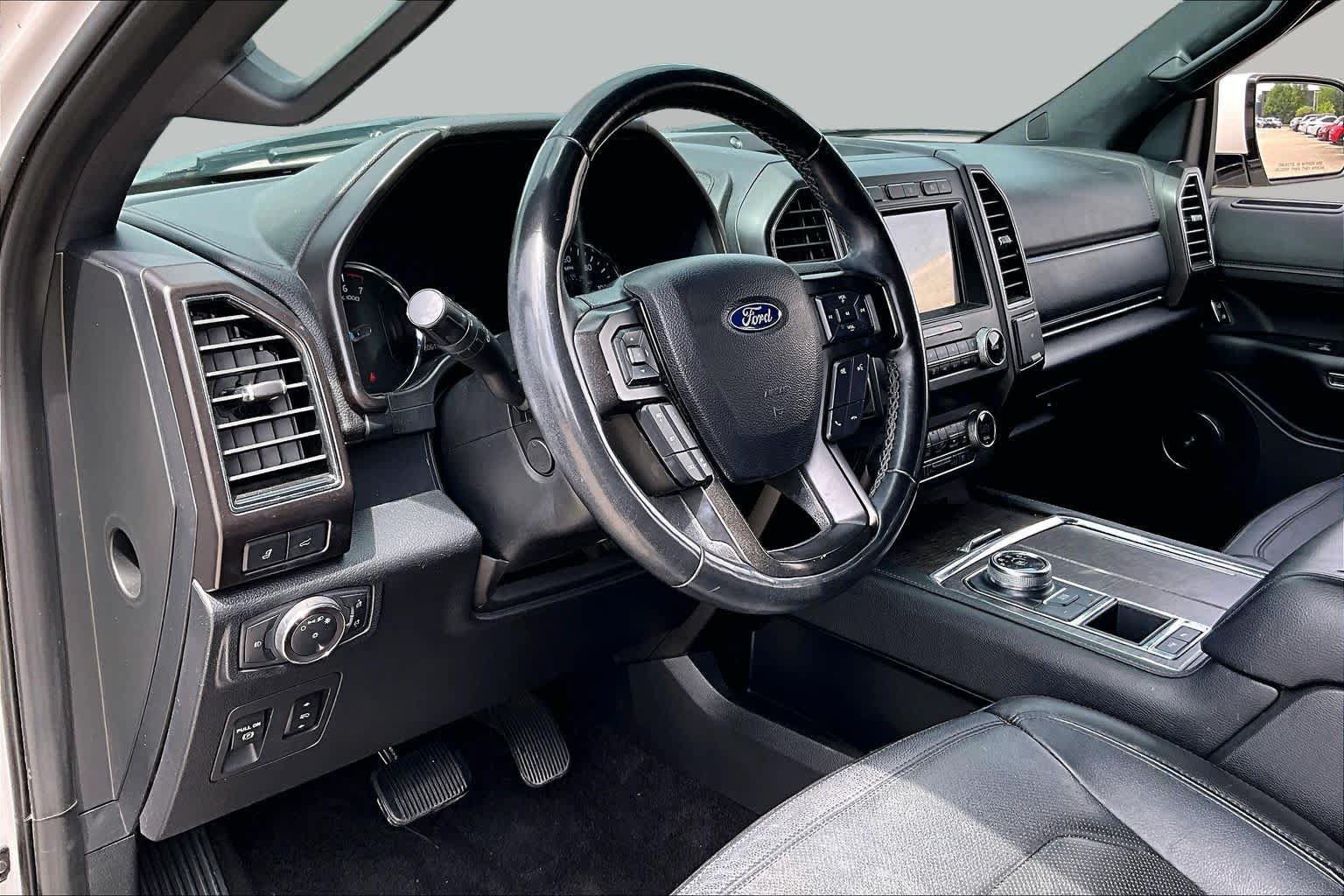 Used 2019 Ford Expedition Limited w/ Special Edition Package RWD image 16