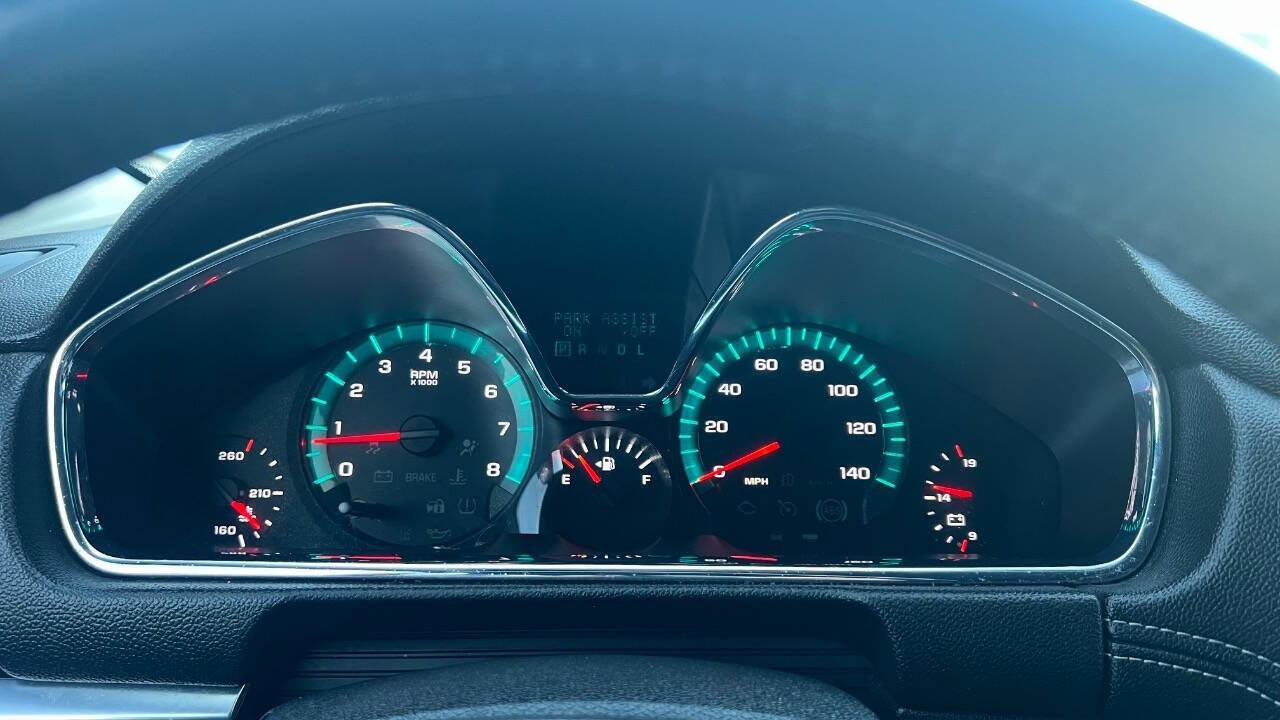 Used 2016 Chevrolet Traverse LT image 11