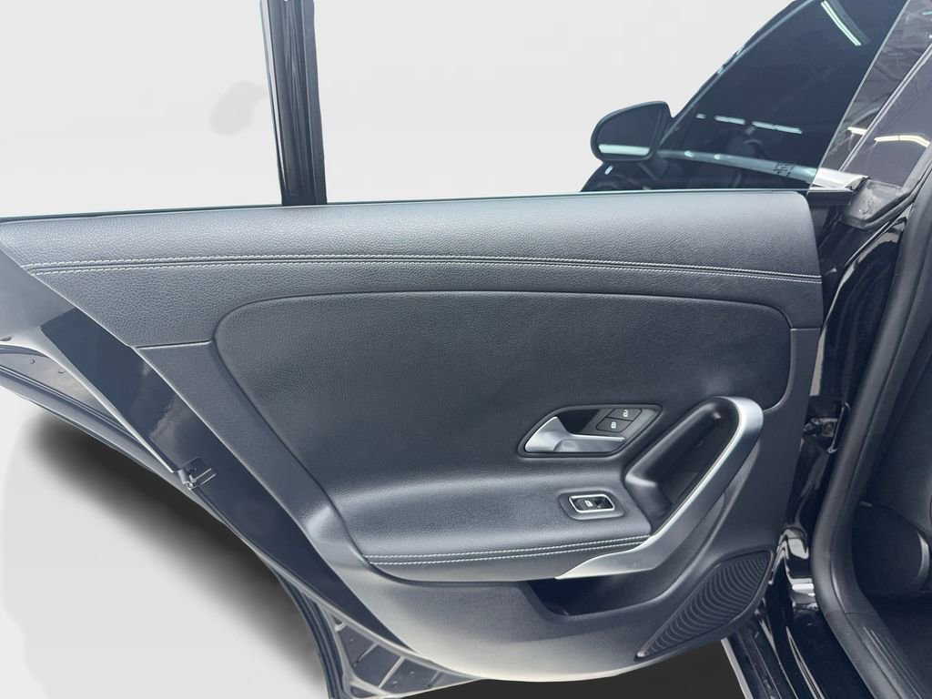 Used 2022 Mercedes-Benz CLA 250 image 26