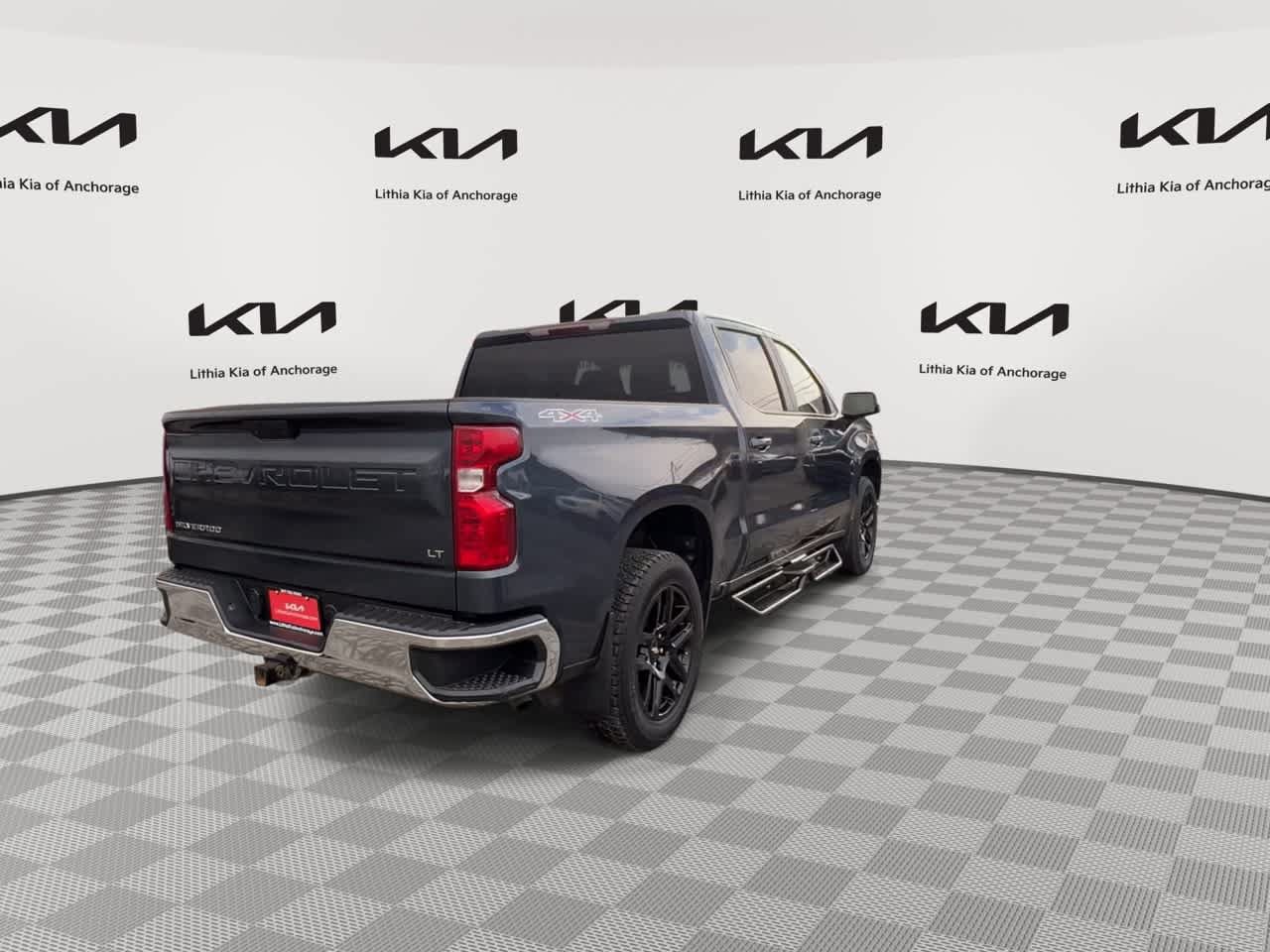 Used 2021 Chevrolet Silverado 1500 LT AWD/4WD image 8