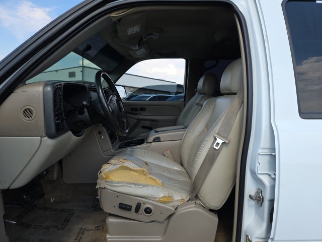Used 2004 Chevrolet Tahoe Z71 w/ Z71 Preferred Equipment Group AWD/4WD image 14