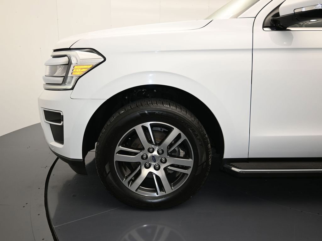 Used 2023 Ford Expedition Max Limited image 10