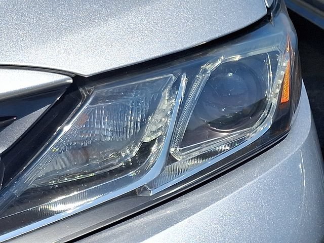 Used 2018 Toyota Camry LE FWD image 8