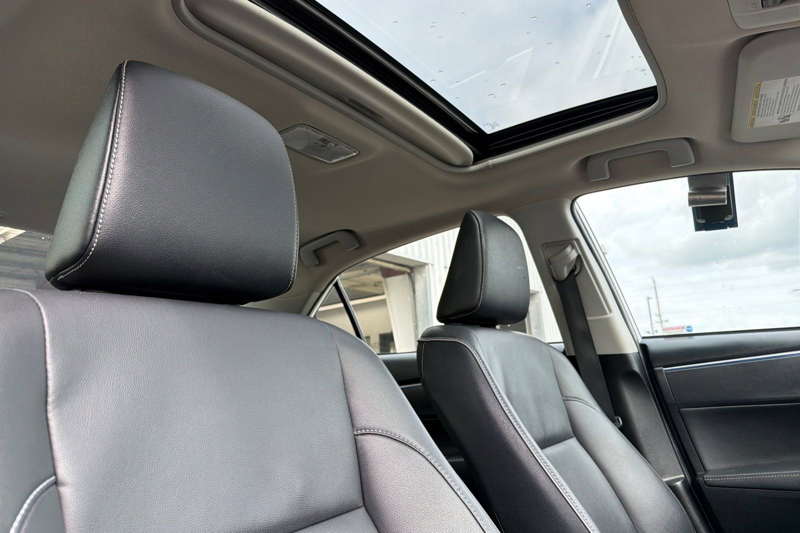 Used 2015 Toyota Corolla LE Premium FWD image 15