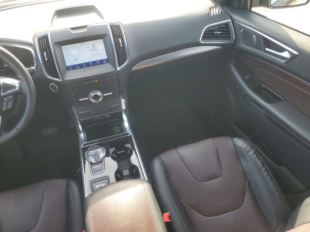 Used 2020 Ford Edge Titanium w/ Equipment Group 301A image 11