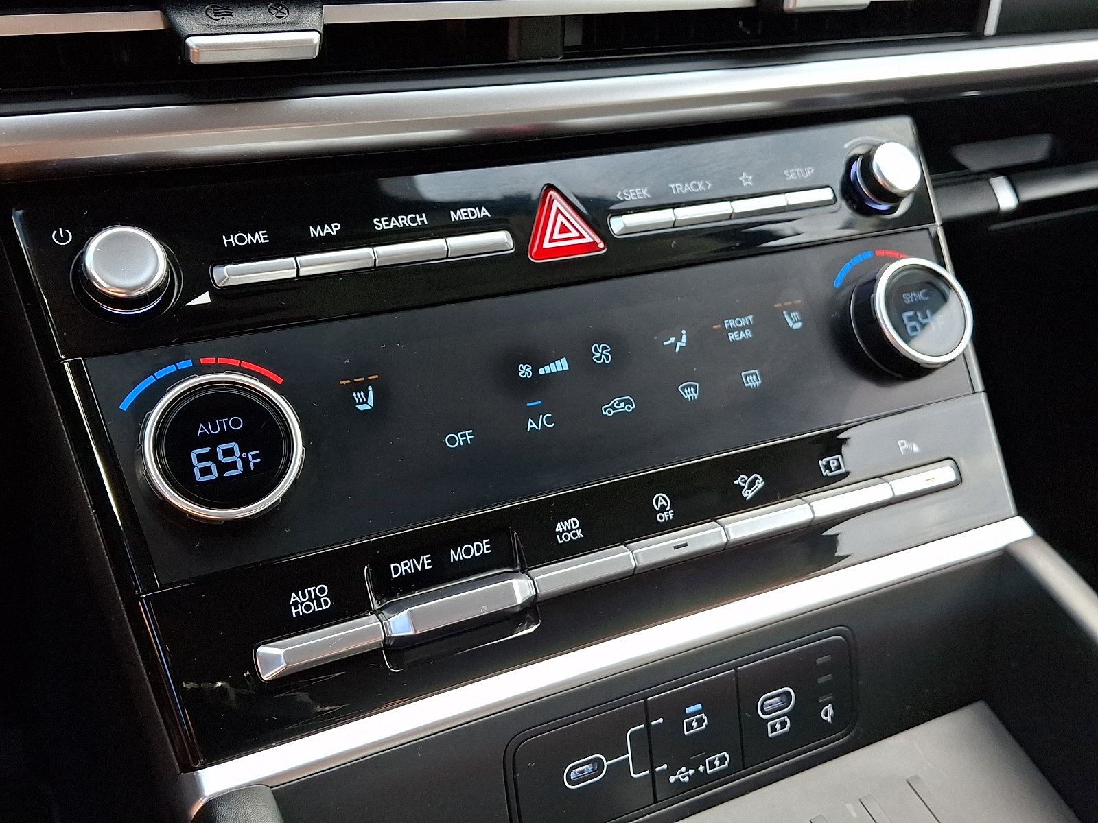 Used 2025 Hyundai Santa Fe SEL AWD/4WD image 23