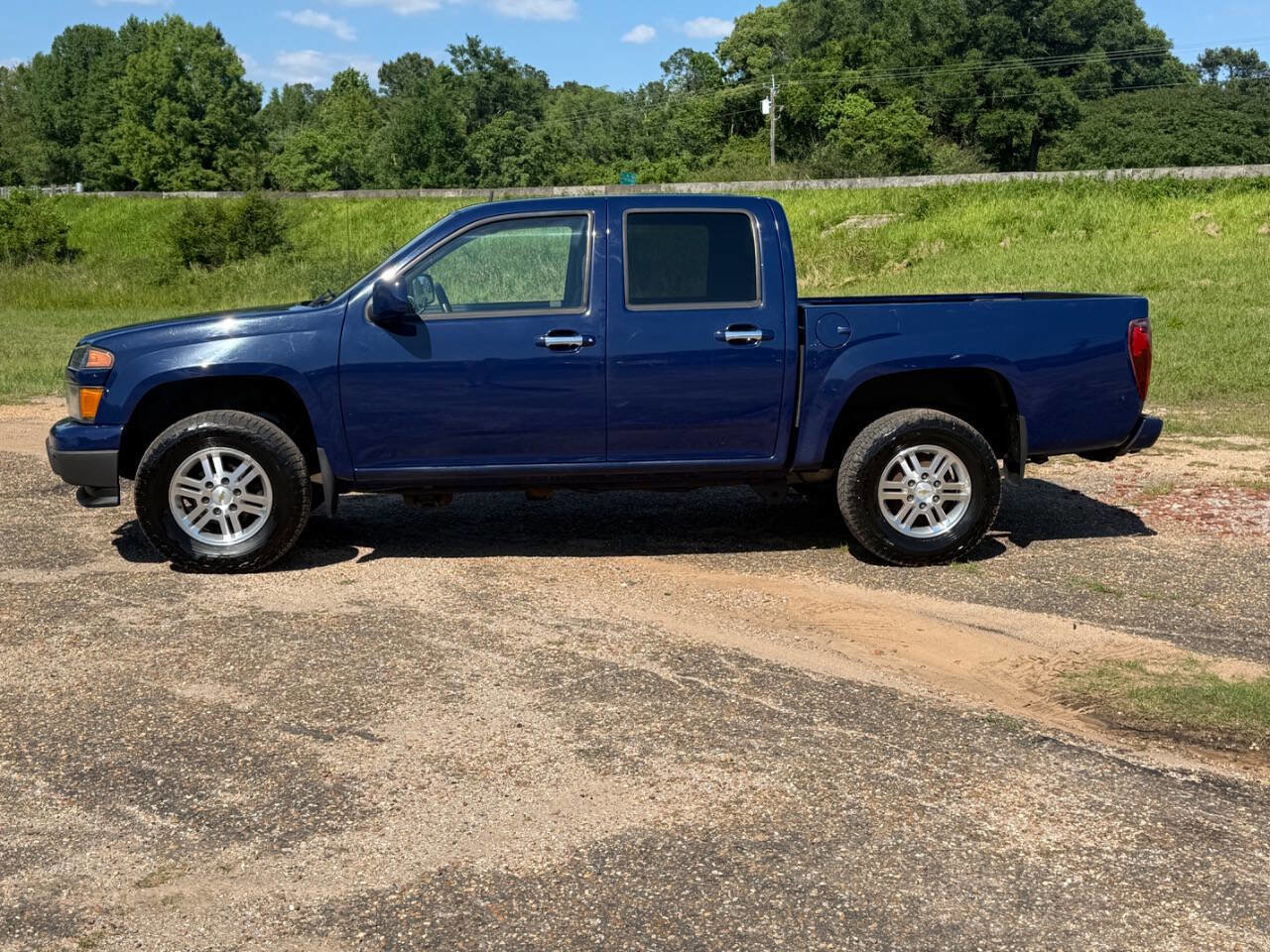 Used 2012 Chevrolet Colorado LT AWD/4WD image 2