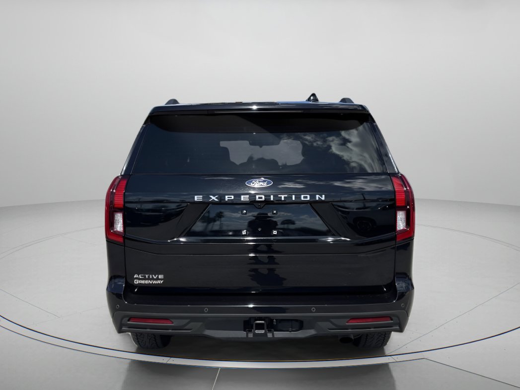 Certified 2025 Ford Expedition Active AWD/4WD image 4