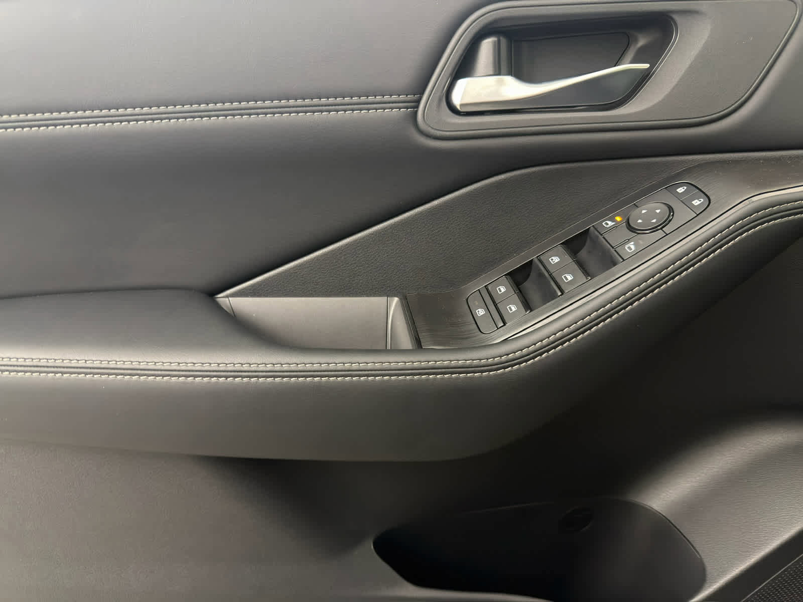 New 2026 Nissan Rogue Dark Armor image 22