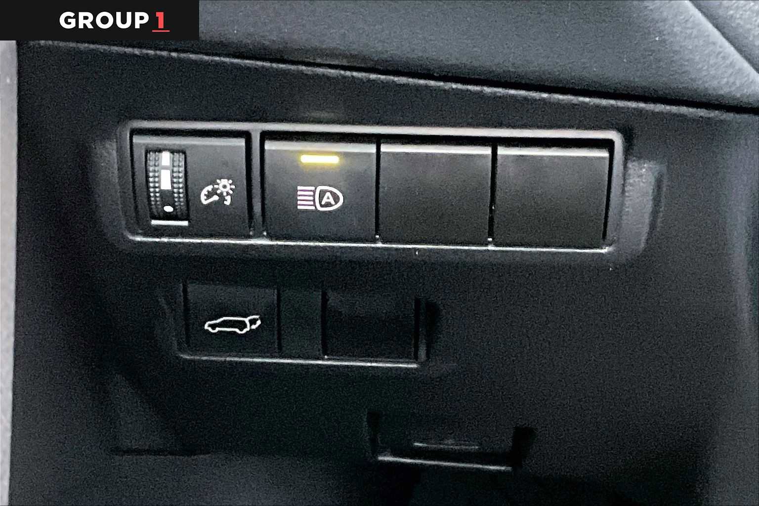 Certified 2022 Toyota Corolla Cross XLE w/ Convenience Package image 34